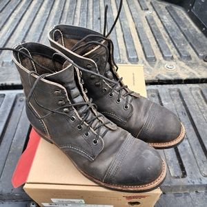 Red Wing Iron Ranger Charcoal RT 7.5